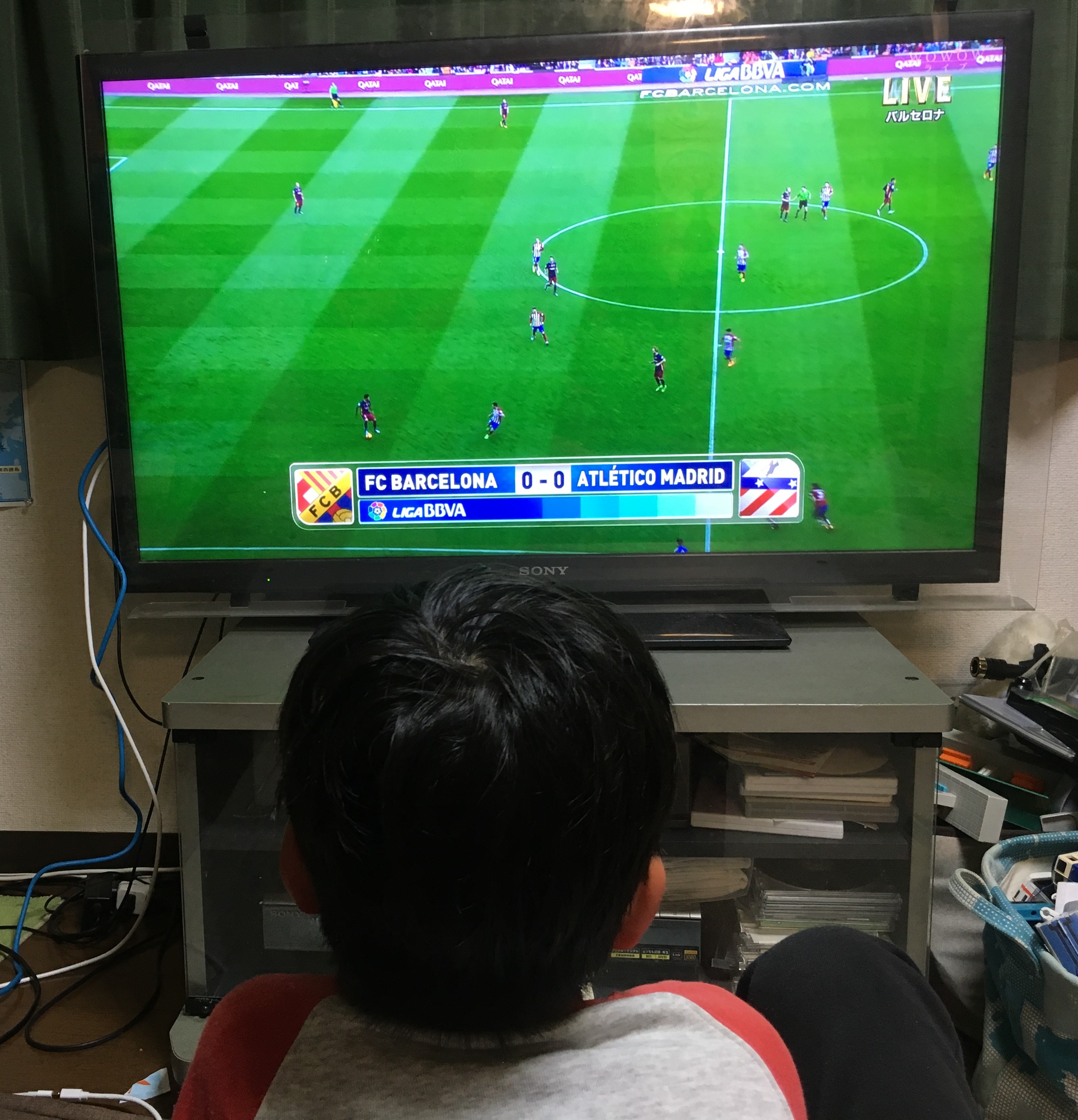 バルサの試合を、テレビで観る方法。子供のサッカー上達は、世界一のプレーを観ることから